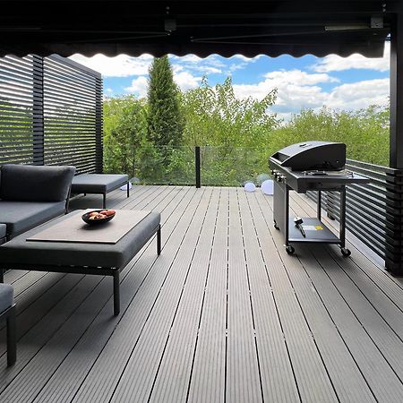 Pergola House In A Green Oasis With Fantastic View Apartment Petrovaradin Exterior foto