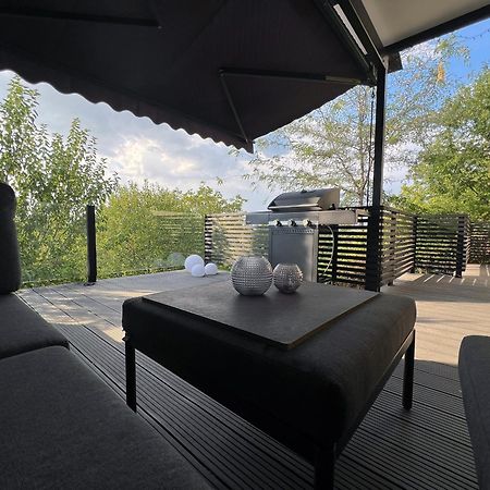 Pergola House In A Green Oasis With Fantastic View Apartment Petrovaradin Exterior foto