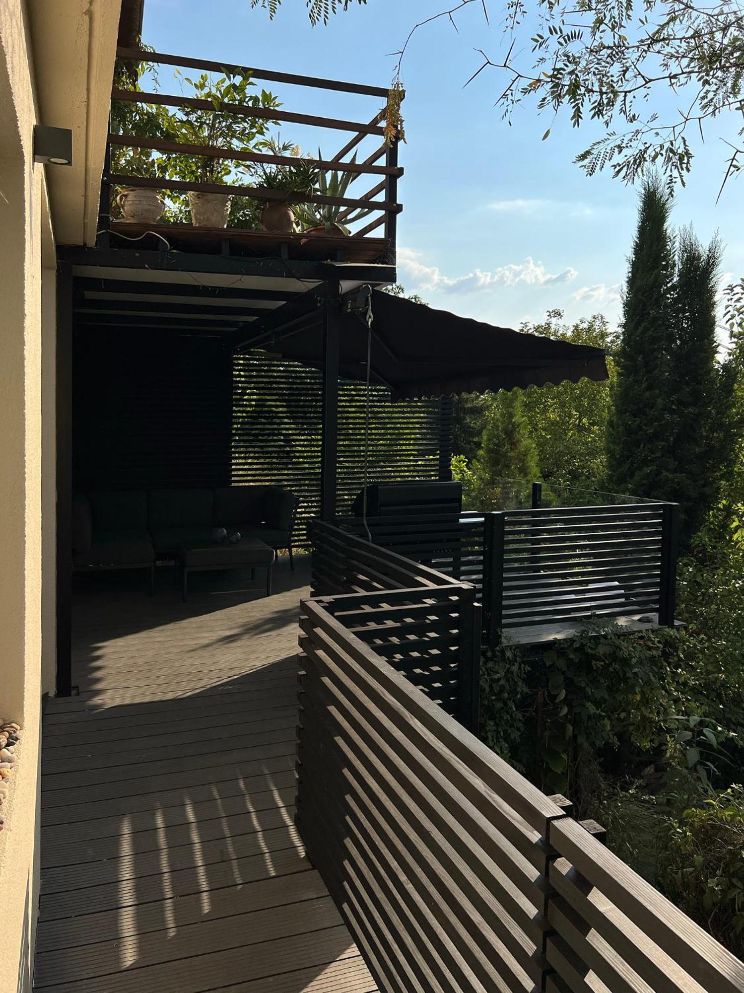 Pergola House In A Green Oasis With Fantastic View Apartment Petrovaradin Exterior foto
